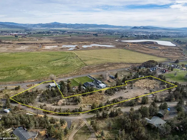 NW Peacock Walk #202, Prineville, OR 97754