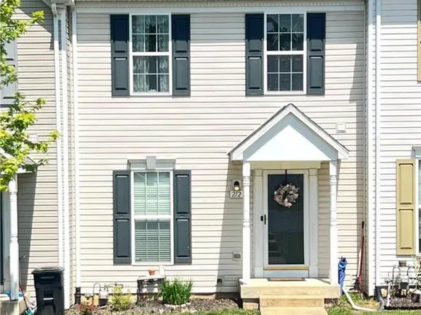 212 Kentshire Dr, Lancaster, PA 17603