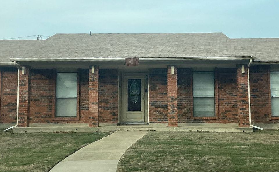 1st image of 3465 Livingston Ln