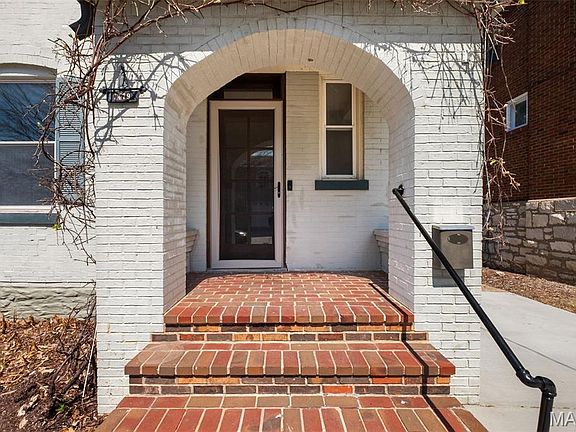 4th image of 7479 Hiawatha Ave