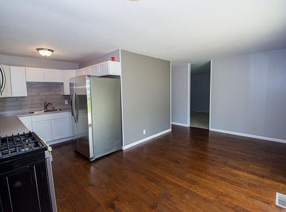 3rd image of 1512 Orkney Dr