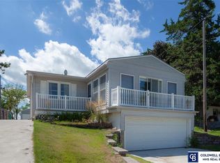 1220 Campanile Rd, Waterloo, NE 68069