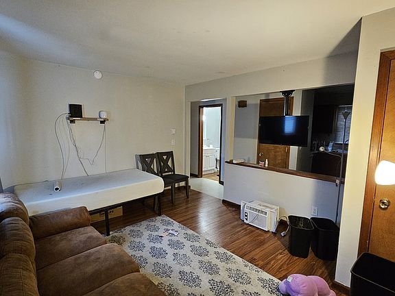 3rd image of 1467-1469 Ney Ave