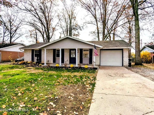 1715 Ralvan Dr, Defiance, OH 43512