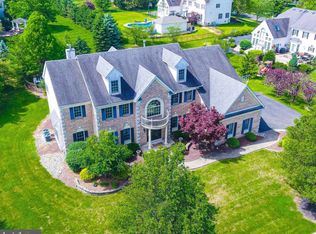 135 Davis Dr, North Wales, PA 19454