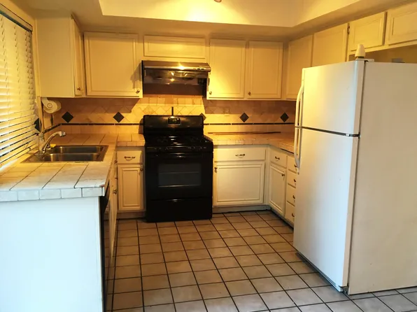 20139 Leadwell St Unit 6, Winnetka, CA 91306