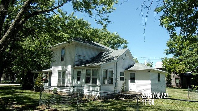 2nd image of 203 N Main St