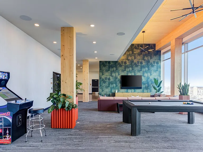 25th Floor - Rec Room