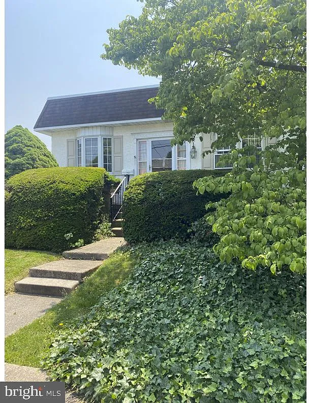9219 Jackson St photo 1