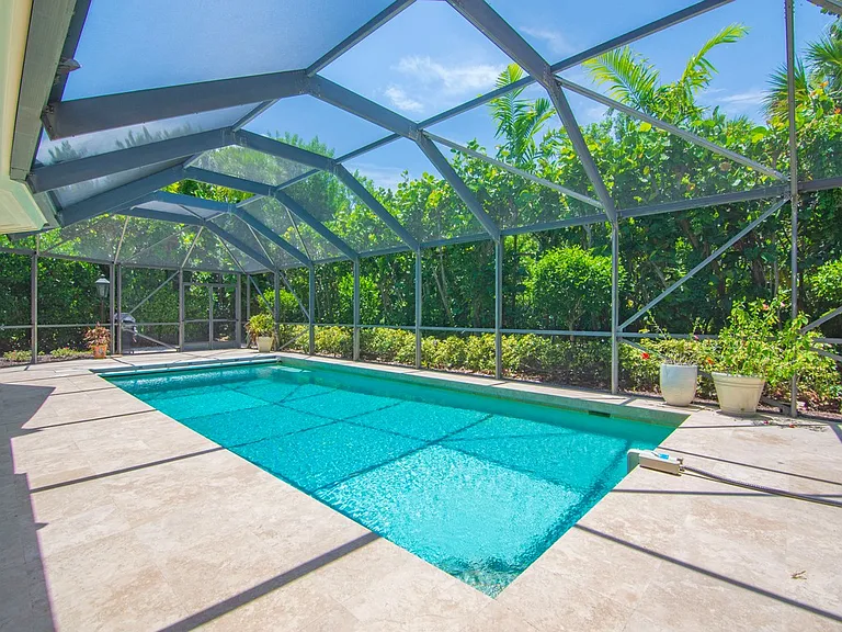 1575 Shorelands Dr E — Photo 30