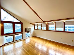 90 Putnam Ave APT 4, Cambridge, MA 02139