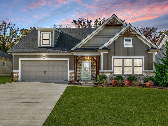 4th image of 7459 White Pine Dr