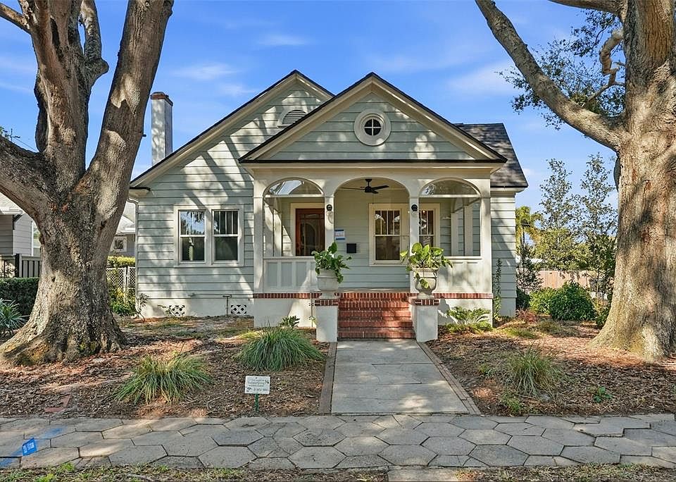 1st image of 141 15TH AVENUE N
