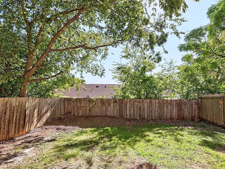 1905 Cedar Ridge Dr #A — Photo 24