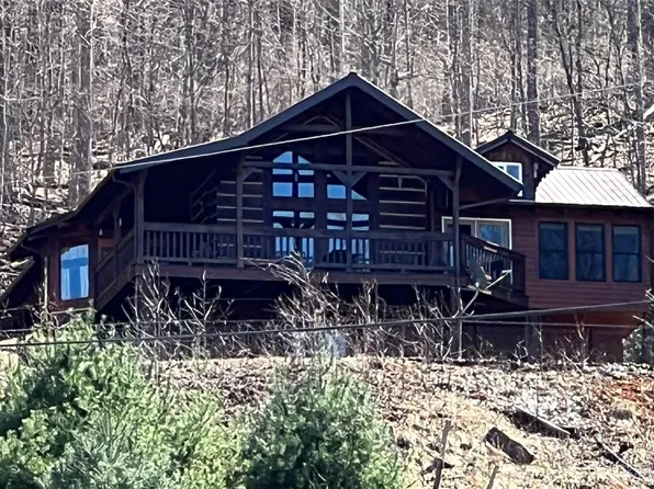 510 Ayers Mountain Rd, Green Mountain, NC 28740