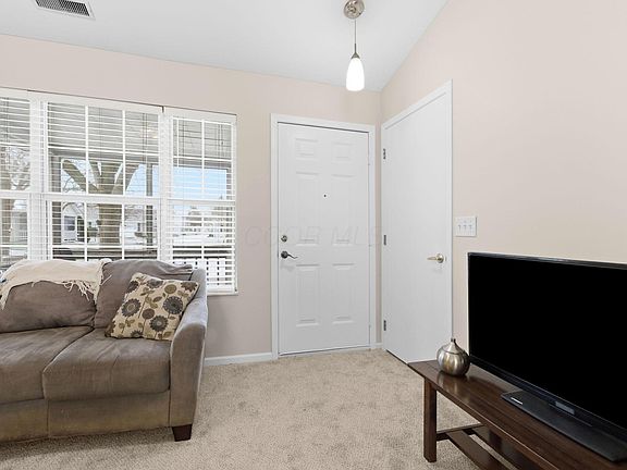 5th image of 8574 Victoria Meadow Ln