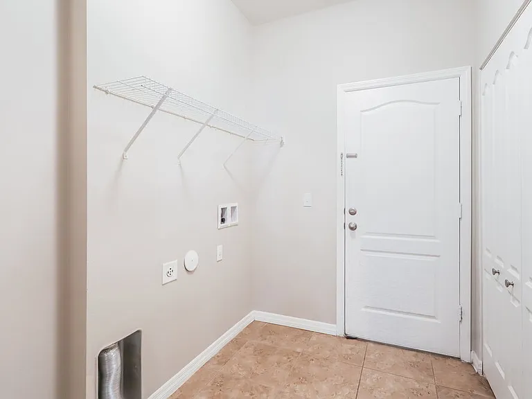 6353 Twin Bridges Dr — Photo 8