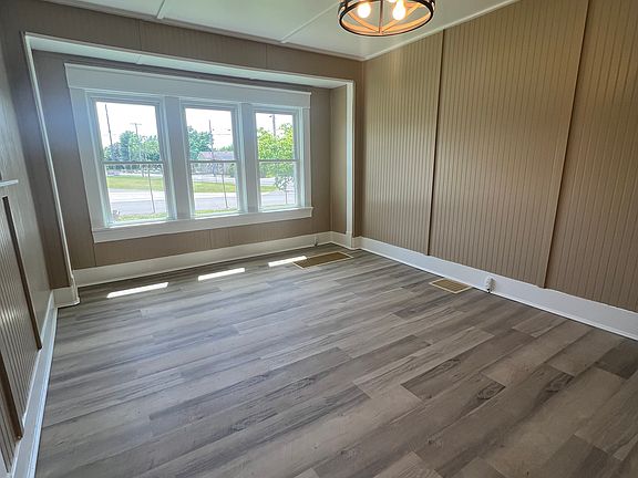 2nd image of 2314 S Virginia St