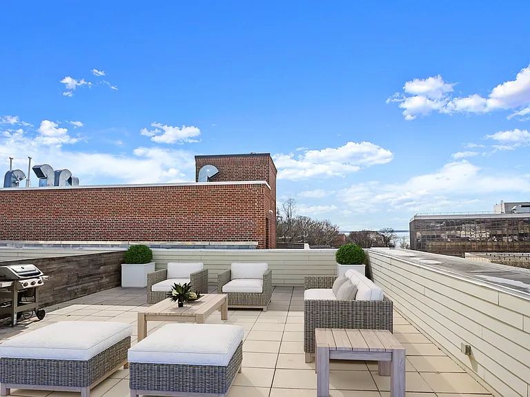409 Greenwich Ave #A — Photo 14