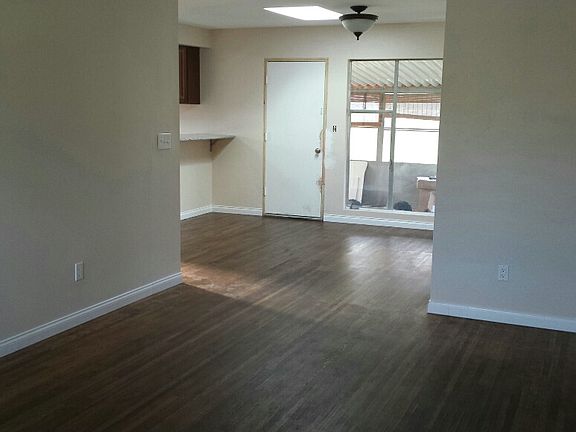 5th image of 4916 Sunline Ave