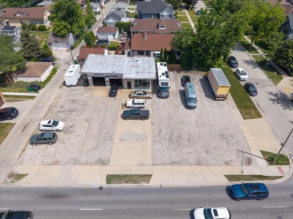 1030 W Touhy Ave, Park Ridge, IL 60068