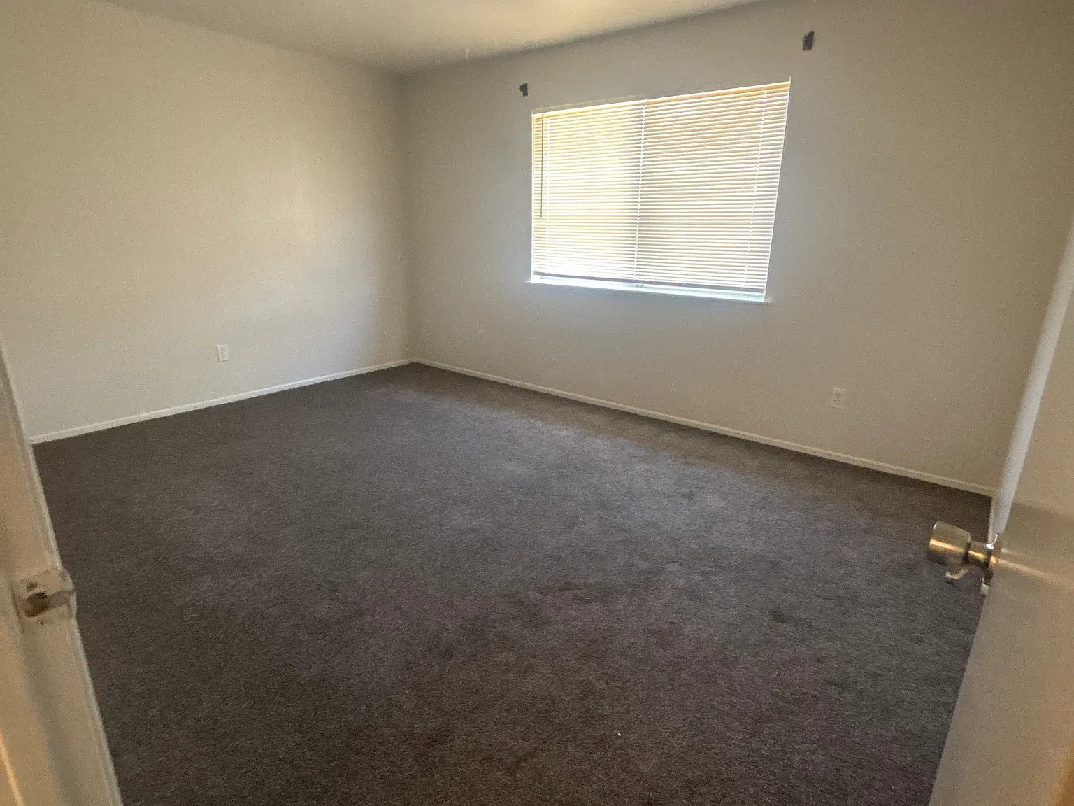 4579 Camarilla ave — Photo 3