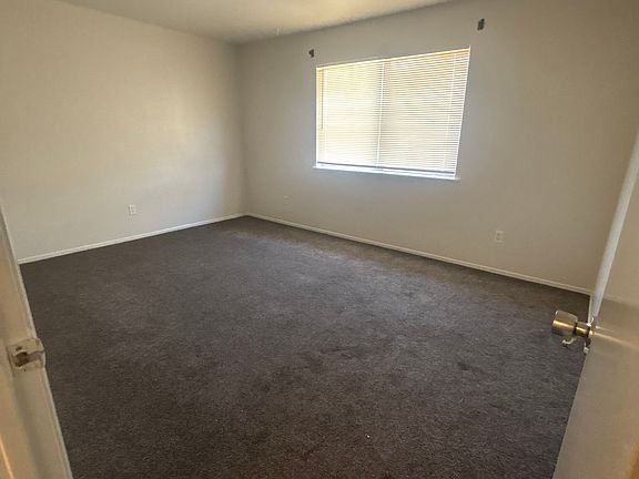 3rd image of 4579 Camarilla Ave