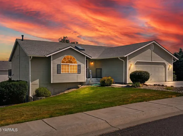 815 S 4th Street Loop, Selah, WA 98942