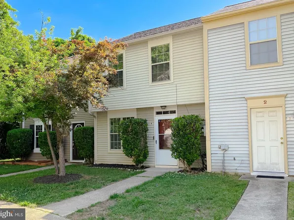 4 Chinaberry Ln, Indian Head, MD 20640