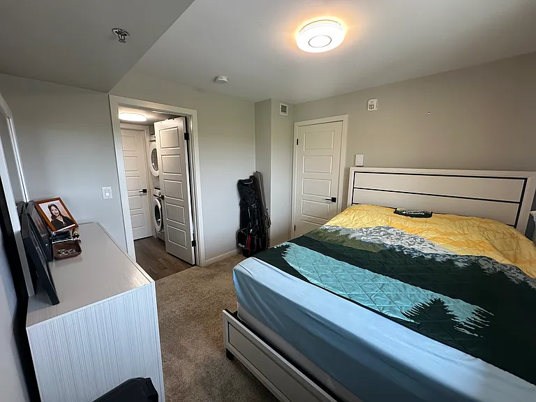 155 Peguis St #415 — Photo 11