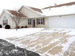 2126 Century Hills Ct NE, Rochester, MN 55906