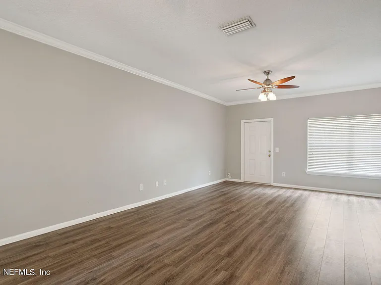 574 Southbranch Dr — Photo 8