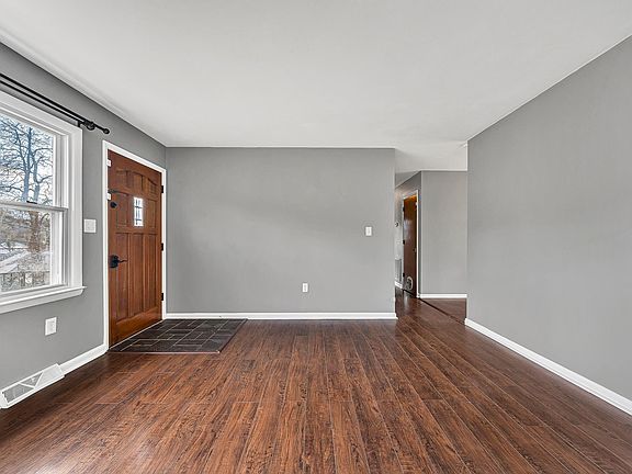 4th image of 1378 Craig Robertson Rd SE