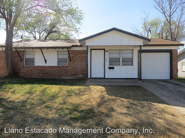 1st image of 3107 Oak Dr