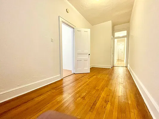 Rented by HOLTON REAL ESTATE INC. | media 1