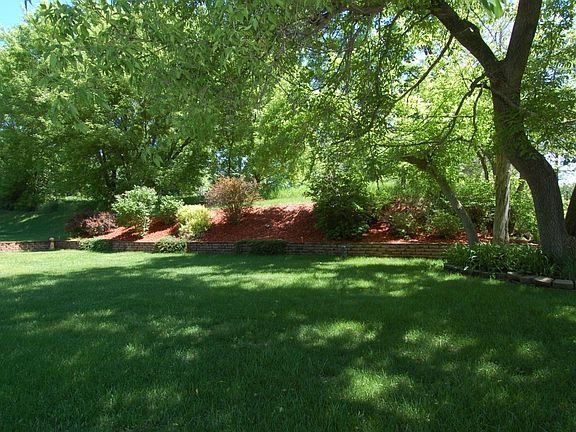 2nd image of 310 W Rusco Dr