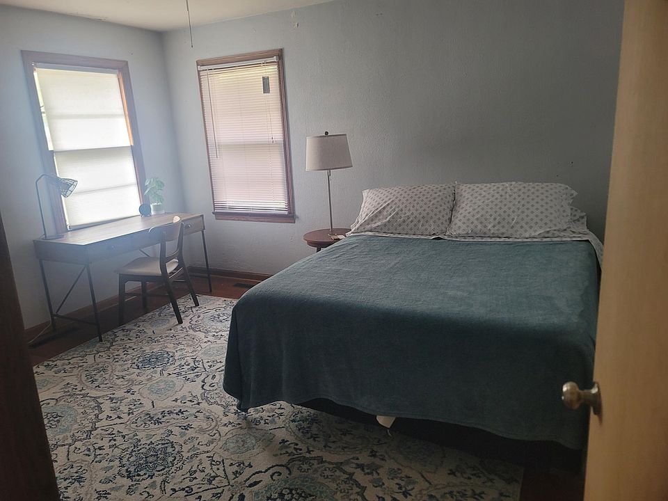 2nd image of 4612 Southview Dr