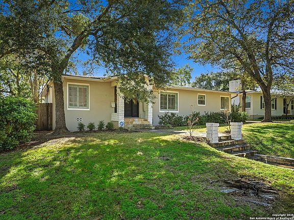 4th image of 214 Robinhood Pl.