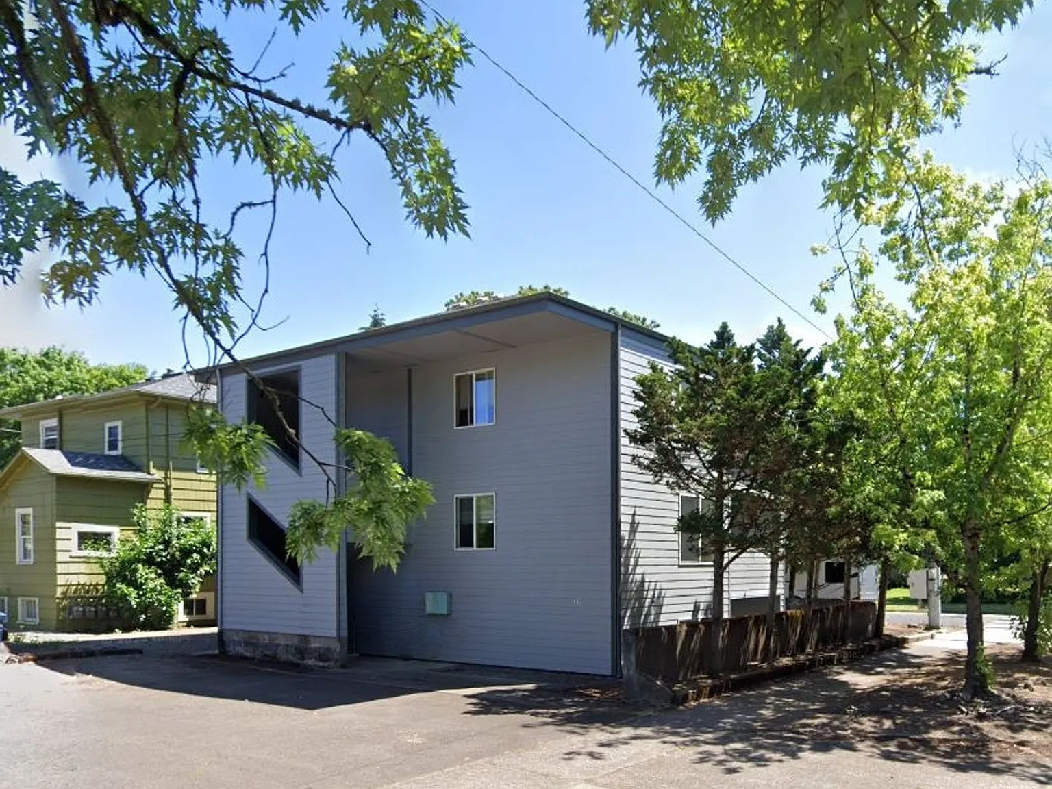 (951) 9th Street 6 plex Studio / 1 Bathroom — Photo 1