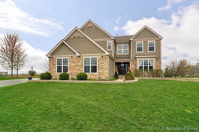 1st image of 685 Moraine Ct