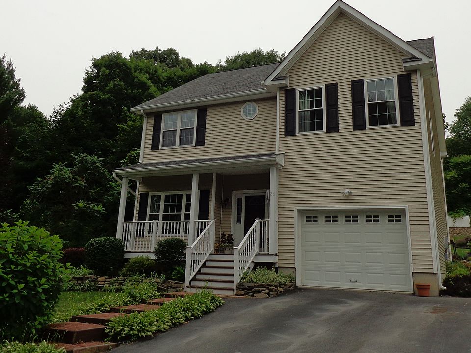 1st image of 21 Hideaway Ln