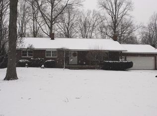 427 Bonnie Brae Rd, Vienna, OH 44473