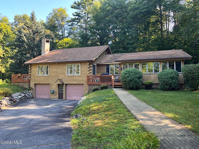 2nd image of 548 White Schoolhouse Road