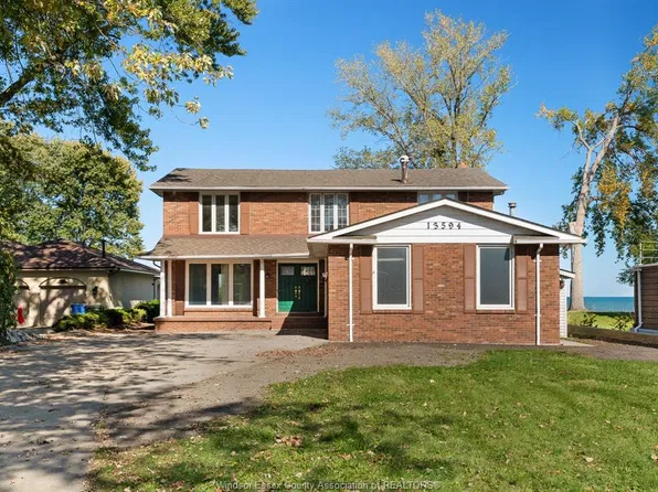 13594 Riverside Dr E, Tecumseh, ON N8N 2M8