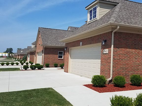 2nd image of 176 Sea Breeze Dr Unit 1