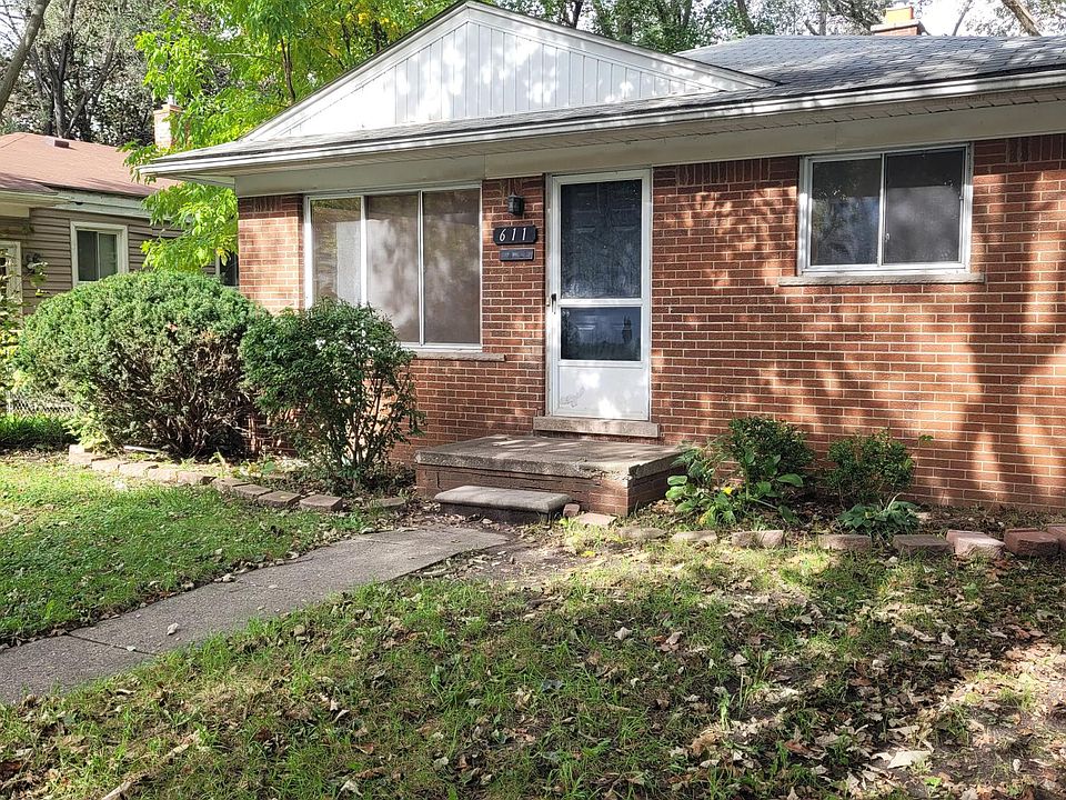 1st image of 611 E Madge Ave