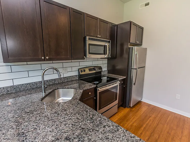 4213 Chester Avenue Modern Living in the Heart of University City — Photo 18