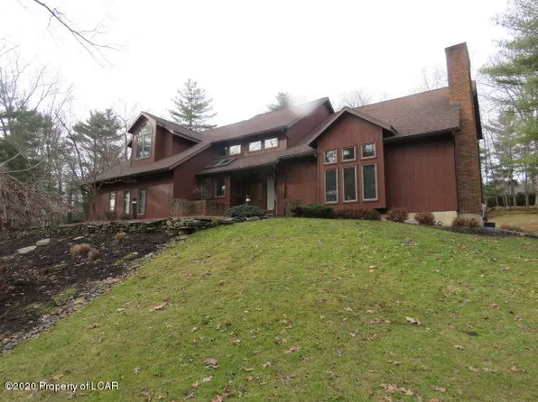 9 Stone Moss Dr, Jackson Township, PA 18708