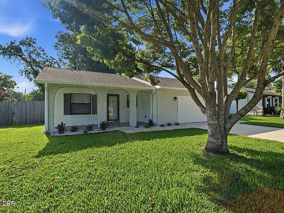 2nd image of 1366 Ana Maria Cir