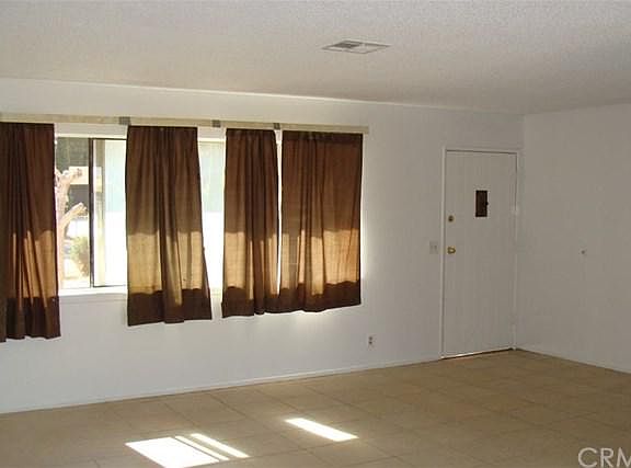 3rd image of 12561 Shamrock St